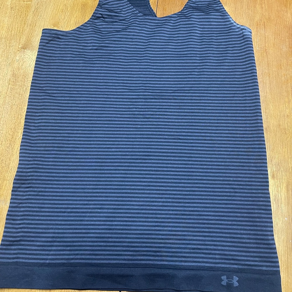 women under armor heat gear tank top LARGE